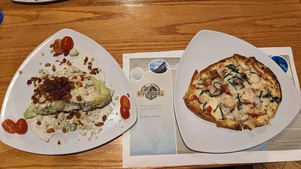 Bren_The Suds Factory River Grill_Baldwinsville, NY_review