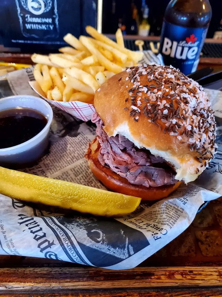 april buettner_Sammy Malone's_Baldwinsville, NY_review