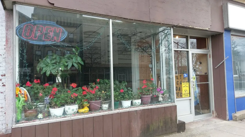 Cathy's Cafe restaurant in Fulton, NY