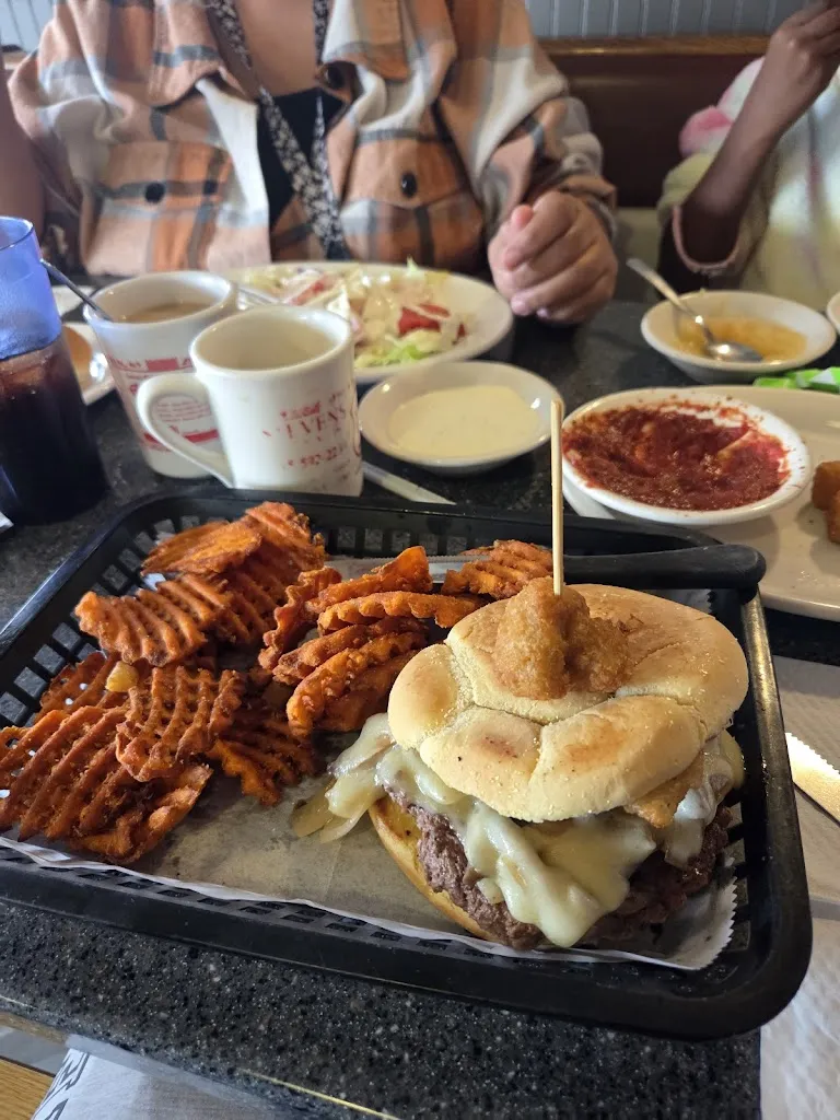 Quen mas_Mimi's Drive-In_Fulton, NY_review