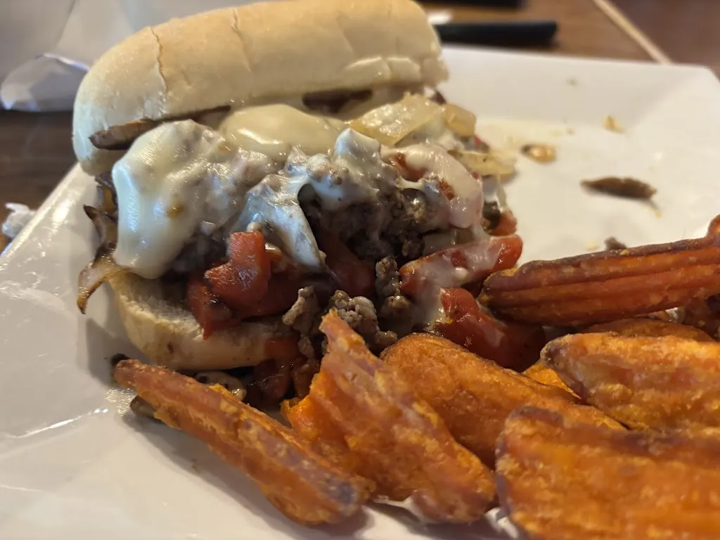 Kelly Darmofalski_Chubby's Sports Bar & Grill_Fulton, NY_review
