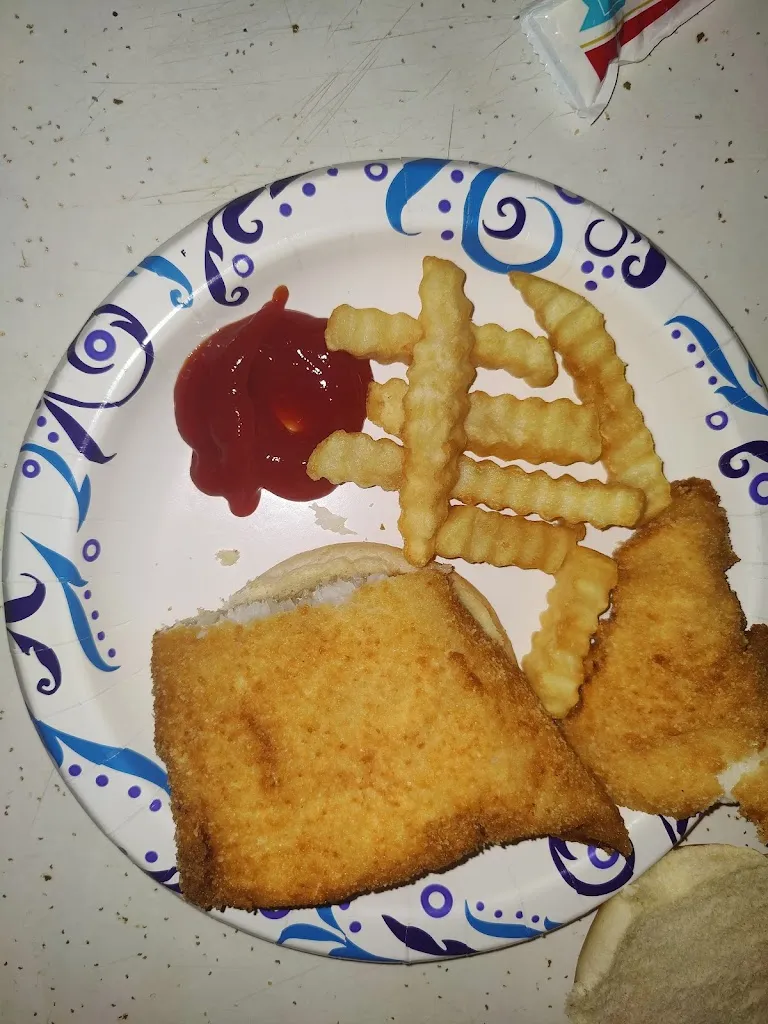 April_Uly's Seafood_Fulton, NY_review