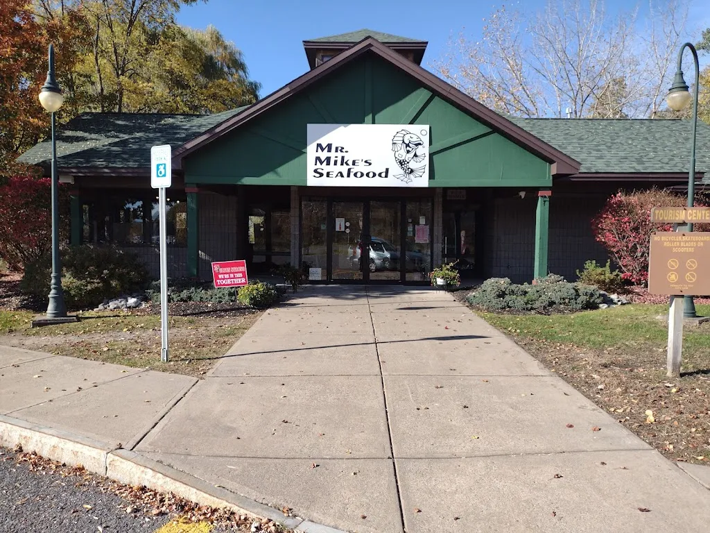 Mr.Mike's Seafood restaurant in Fulton, NY
