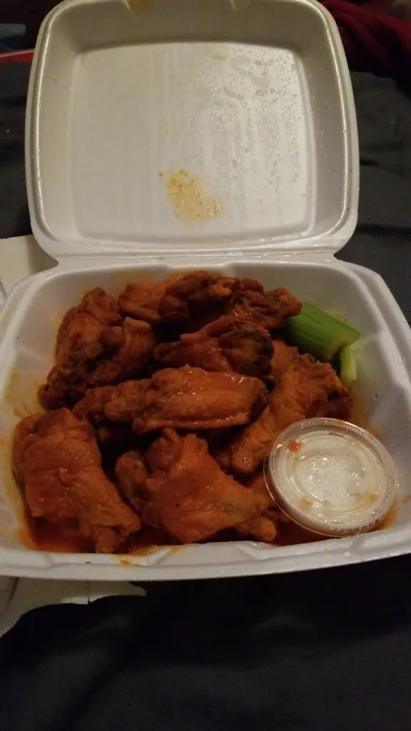 Josh_Joe's Pizza, Bigfoot Wine and Liquor_Whitehall, NY_review