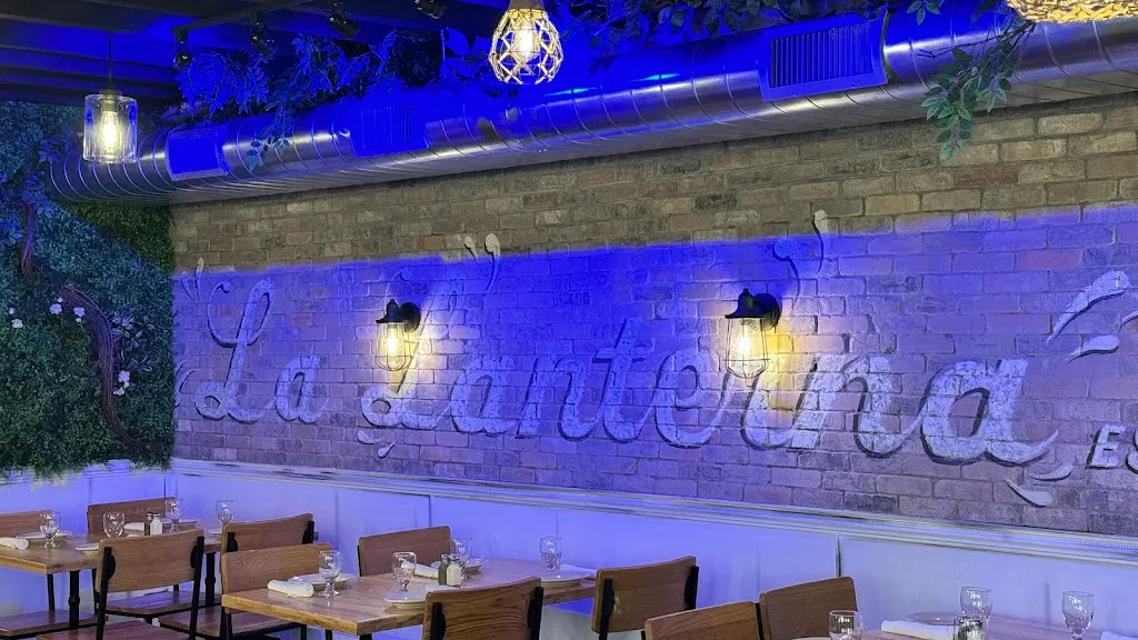 La Lanterna Restaurant Wine & Beer Garden ristorante a Yonkers, NY