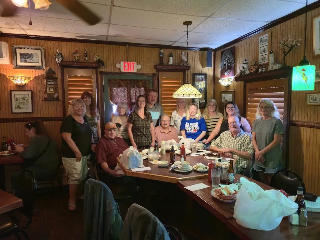 Lori Huntington_Ray's Diner and Tavern_Youngstown, NY_review