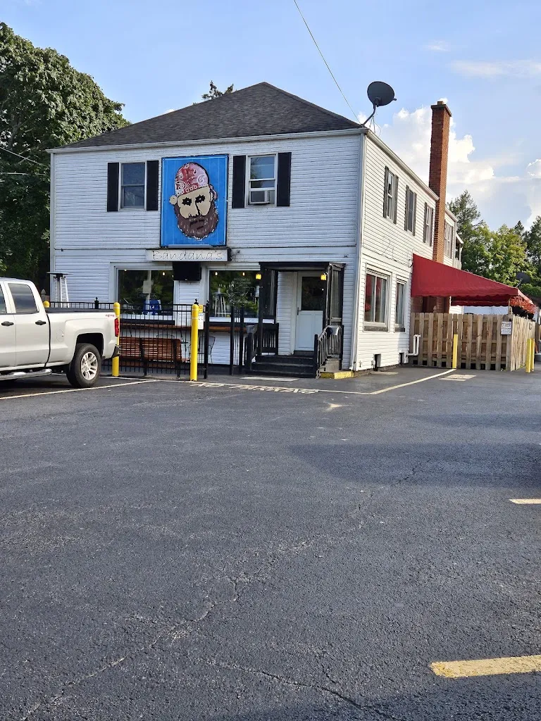 Bandana's Bar & Grill_Youngstown, NY_slider_imagen_3