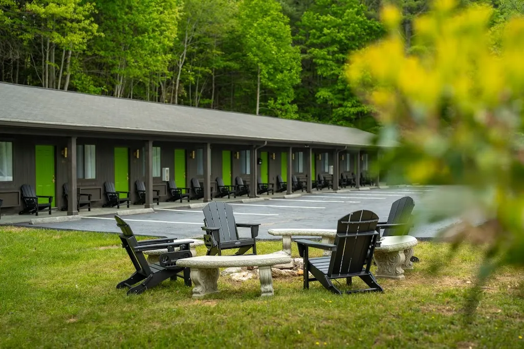 Park Vista Motor Lodge & Diner_West Jefferson, NC_slider_image_1