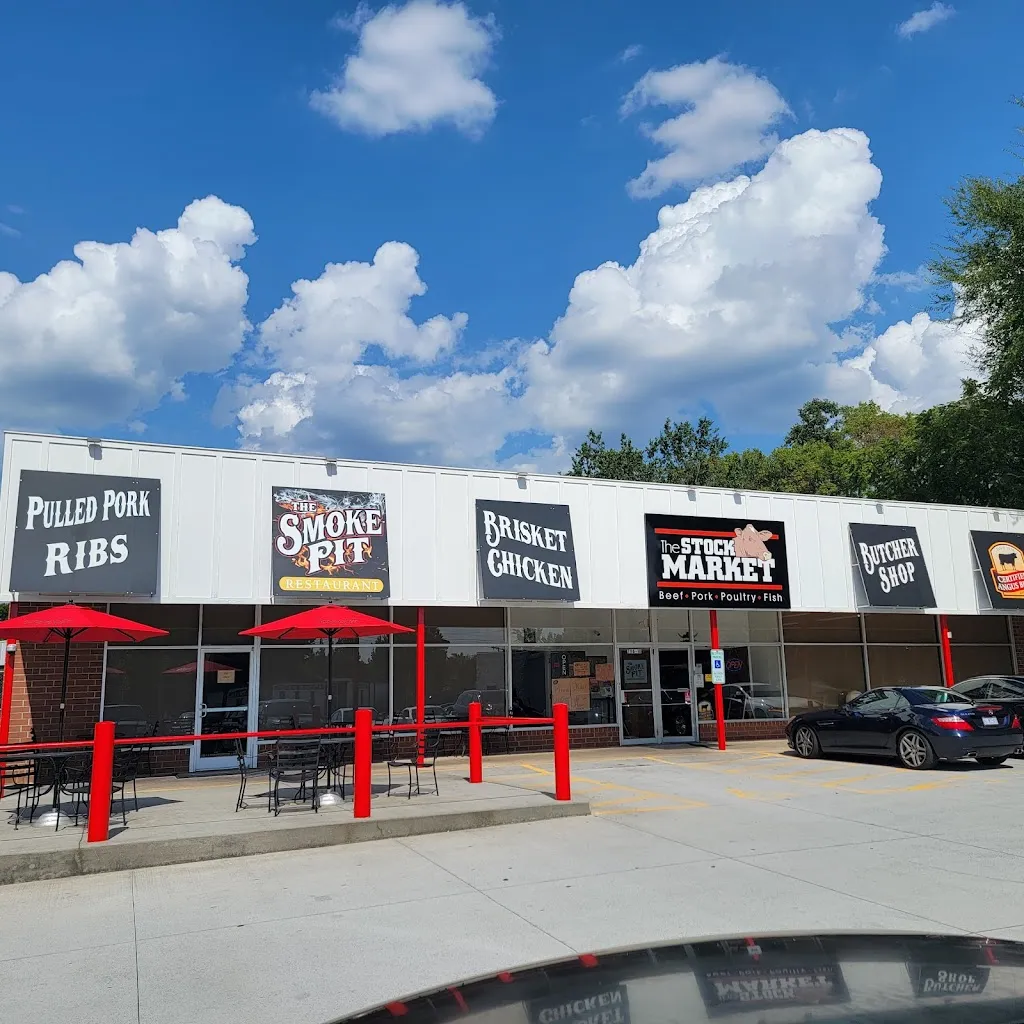 THE SMOKE PIT restaurant in Concord, NC