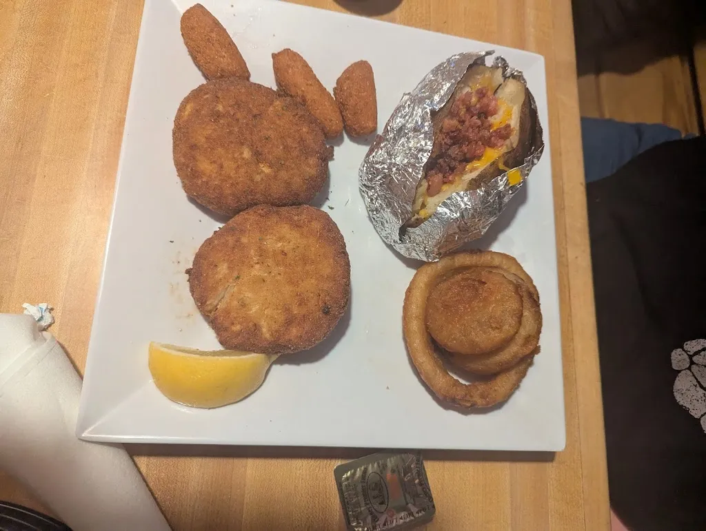 Sarah Wall_Flipperz Family Bar & Grill_Emerald Isle, NC_review