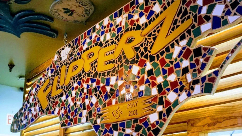 Flipperz Family Bar & Grill_Emerald Isle, NC_slider_bild_3