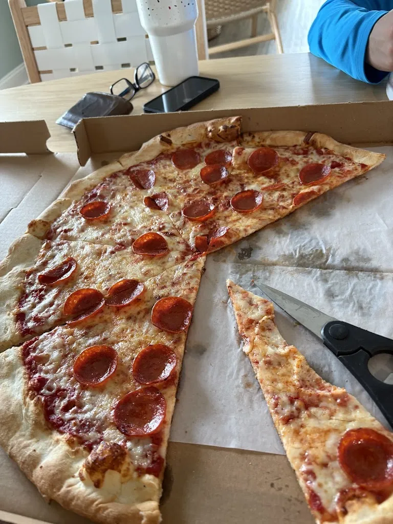 Angelica Evans_Lazzara's Pizza & Subs_Emerald Isle, NC_review