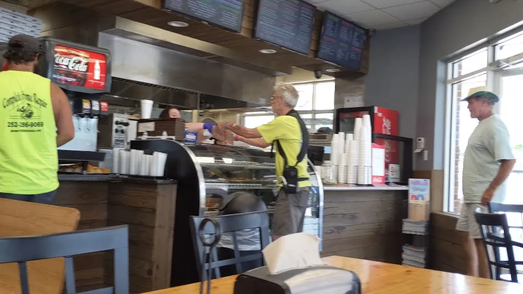 Lazzara's Pizza & Subs_Emerald Isle, NC_slider_imagen_2