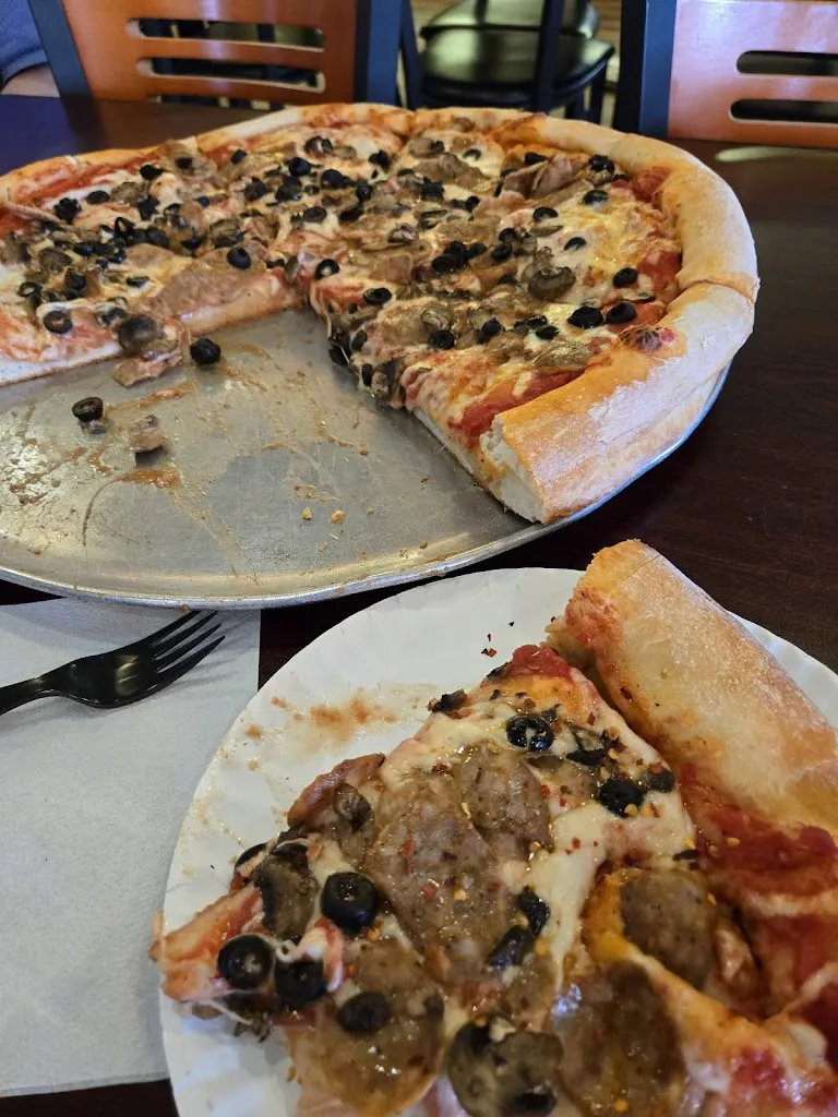 Michaelangelo's Pizza & Subs_Emerald Isle, NC_slider_imagen_3