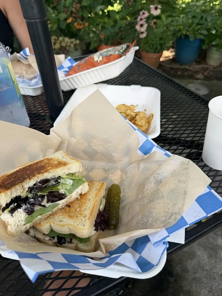 Kennan K_The Barking Coyote Kitchen_Elkin, NC_bewertung