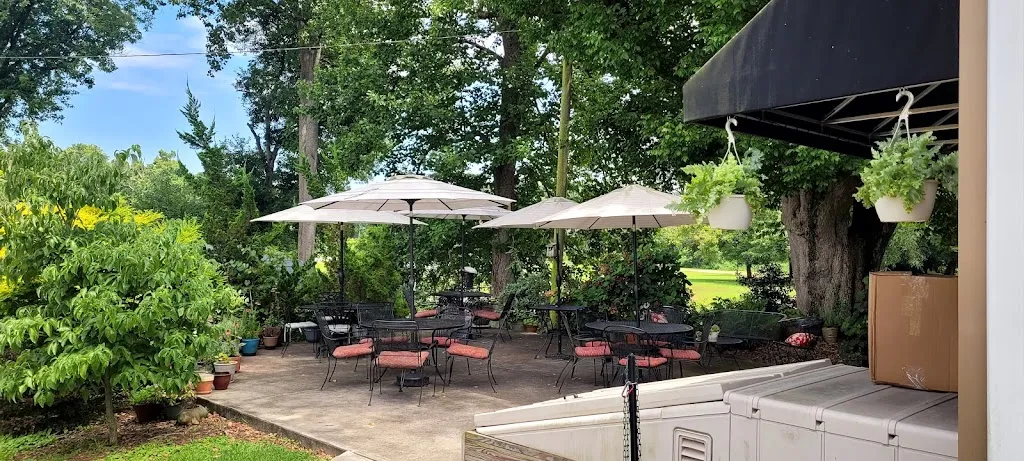 The Barking Coyote Kitchen restaurant in Elkin, NC