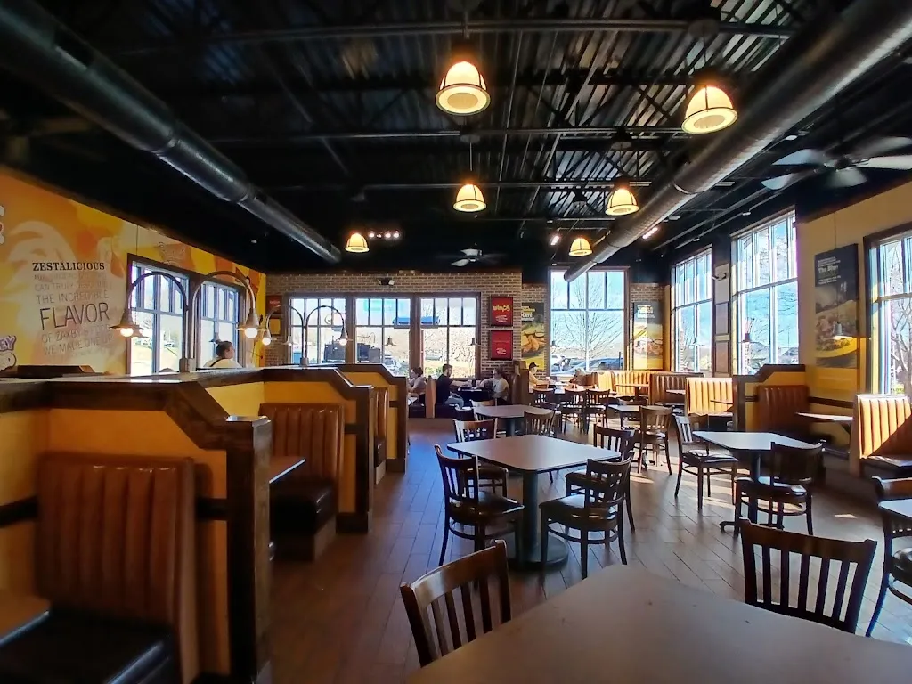 Zaxbys Chicken Fingers & Buffalo Wings restaurant in Elkin, NC
