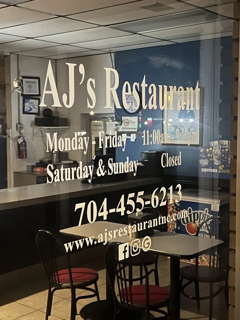 A J's Restaurant restaurante en Harrisburg, NC