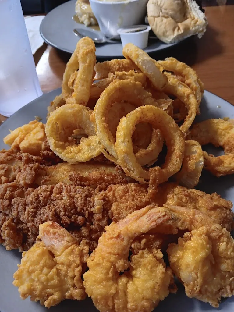 Lisa Smigelski_Waylon & Honey’s Southern Kitchen_Waynesville, NC_review