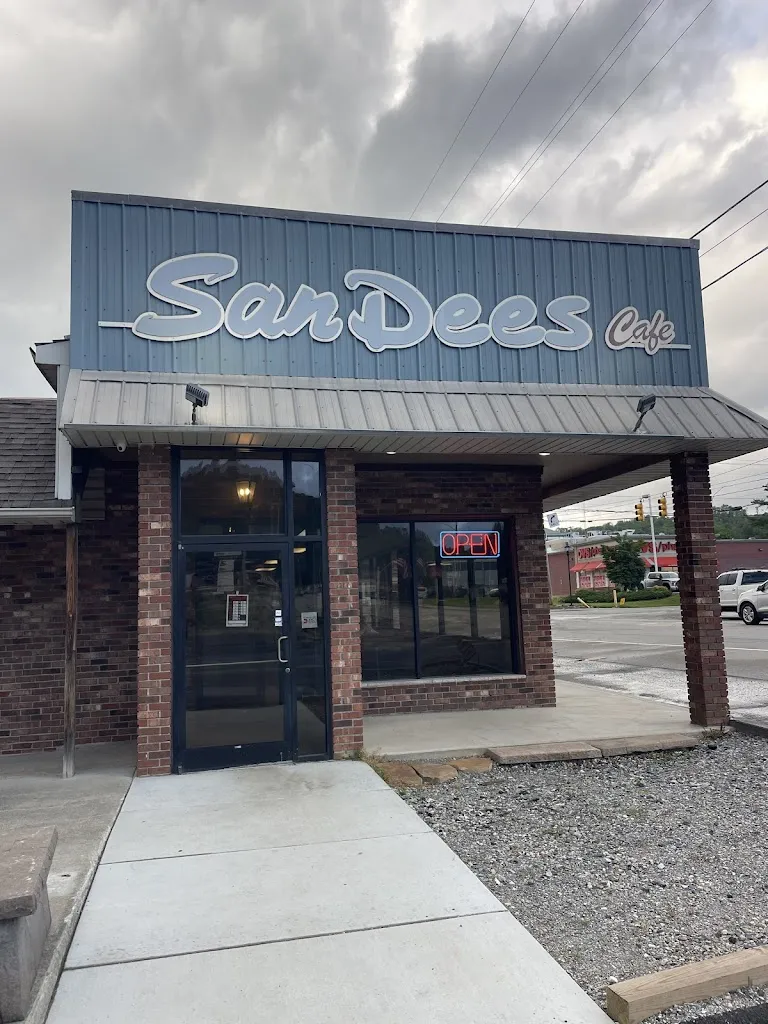 San Dee's Cafe restaurant à Newland, NC