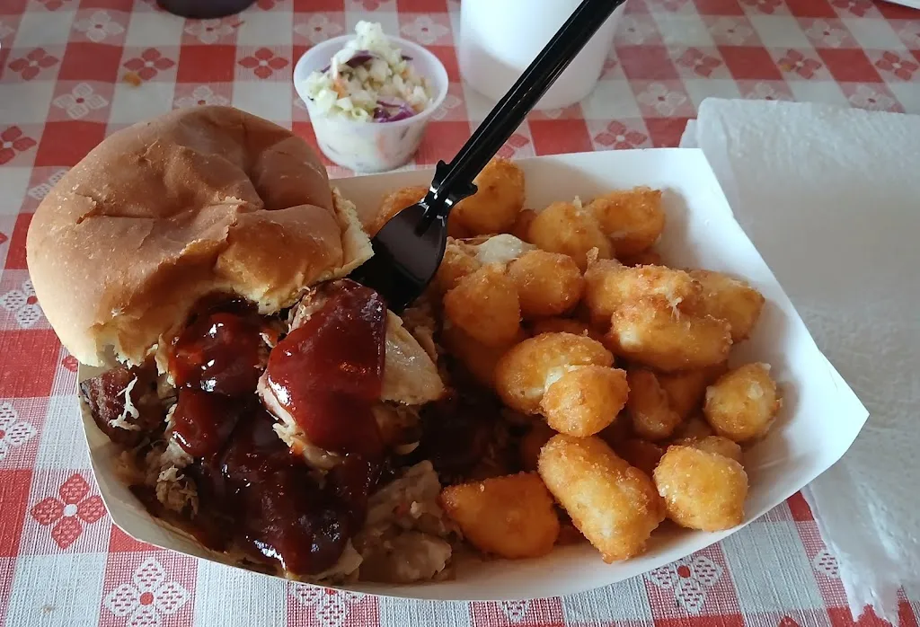 Carolina Barbeque_Newland, NC_slider_image_3