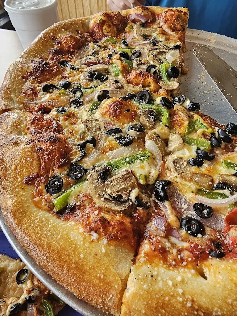 Carolina Pizza Co. Newland_Newland, NC_slider_image_2