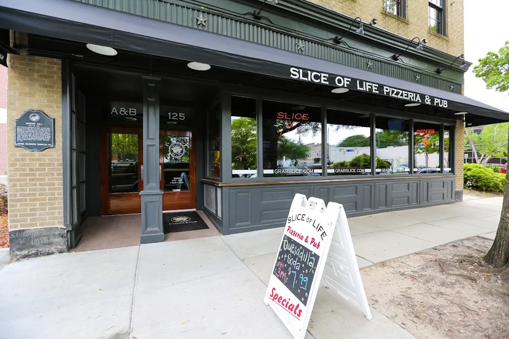 Slice of Life Pizzeria & Pub Downtown restaurant in Wilmington, NC