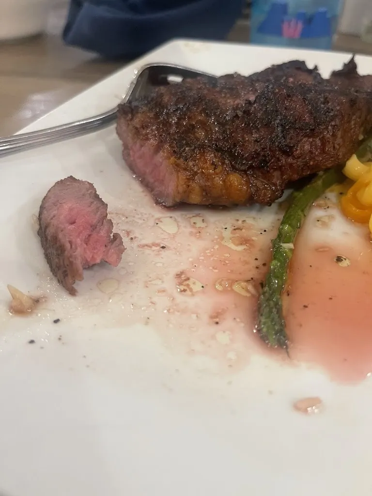 Darian Littlejohn_Prime 1079 Restaurant_Atlantic Beach, NC_review