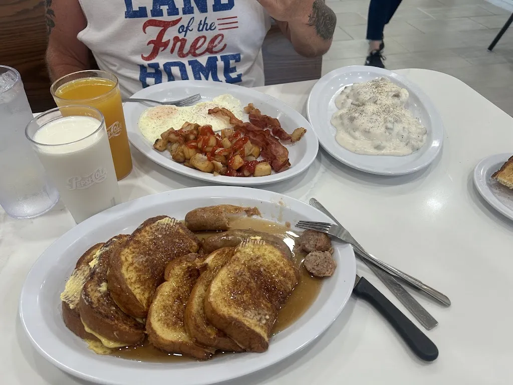 Nicky_4 Corners Diner_Atlantic Beach, NC_review