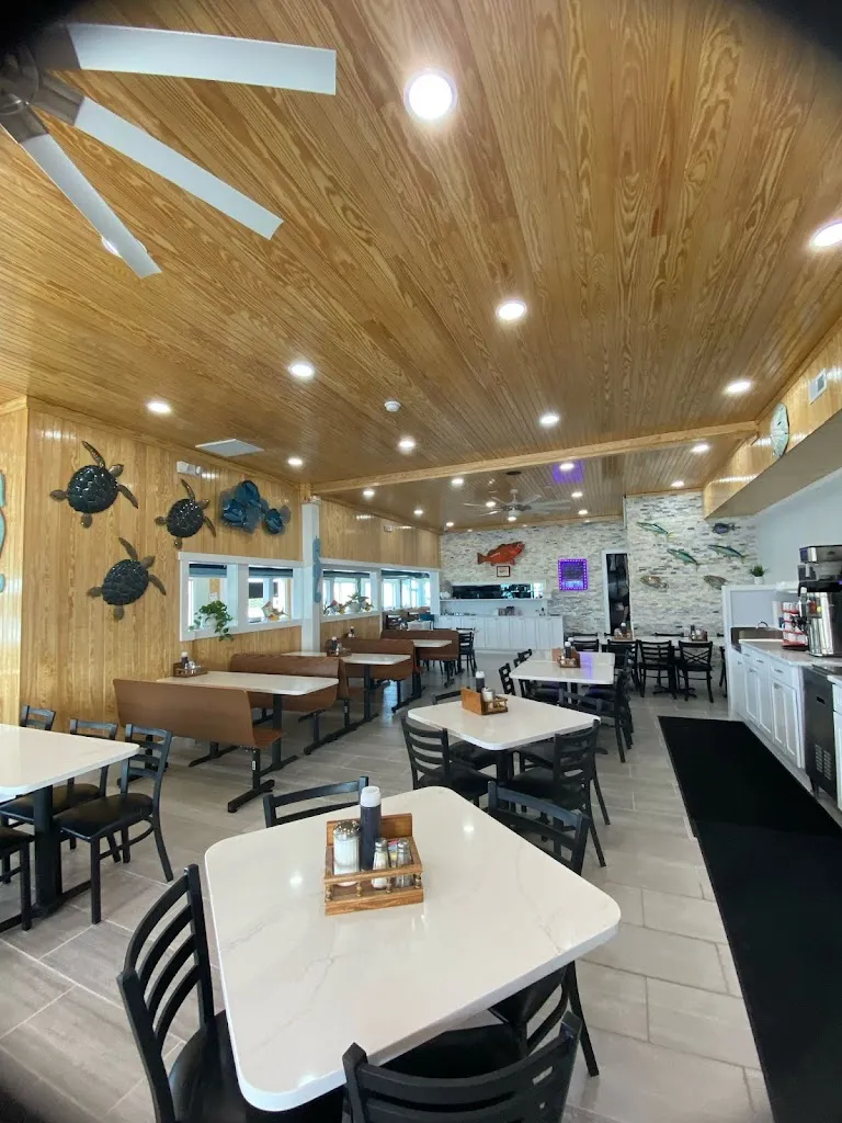 4 Corners Diner restaurant in Atlantic Beach, NC