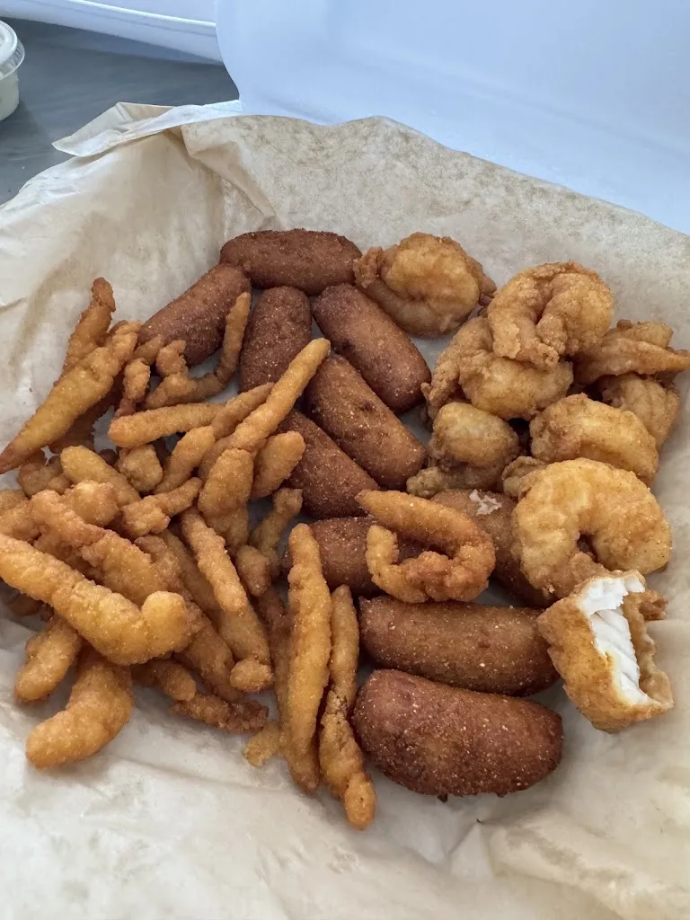 Autum Reece_The Shark Shack_Atlantic Beach, NC_review