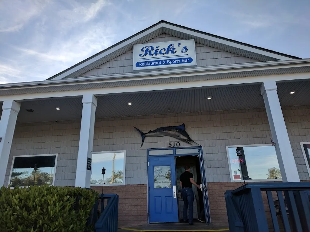Rick's Restaurant & Sports Bar restaurant à Sneads Ferry, NC