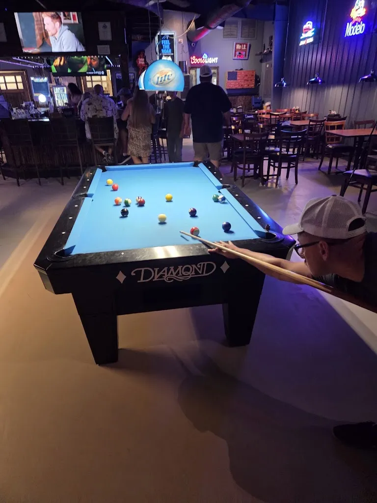 Aaron House_Lo-re-Lei Pub & Grill._Sneads Ferry, NC_review