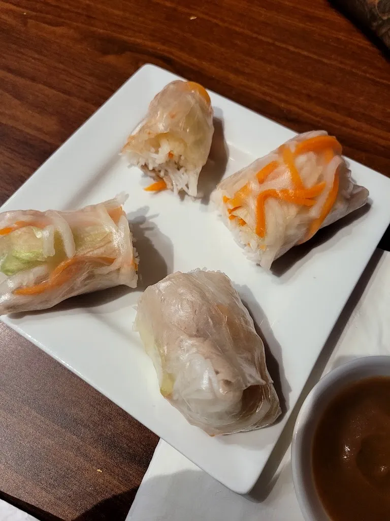 Tiffany Garces Mulliken_Miss Pho Vietnamese Restaurant_Sneads Ferry, NC_avis