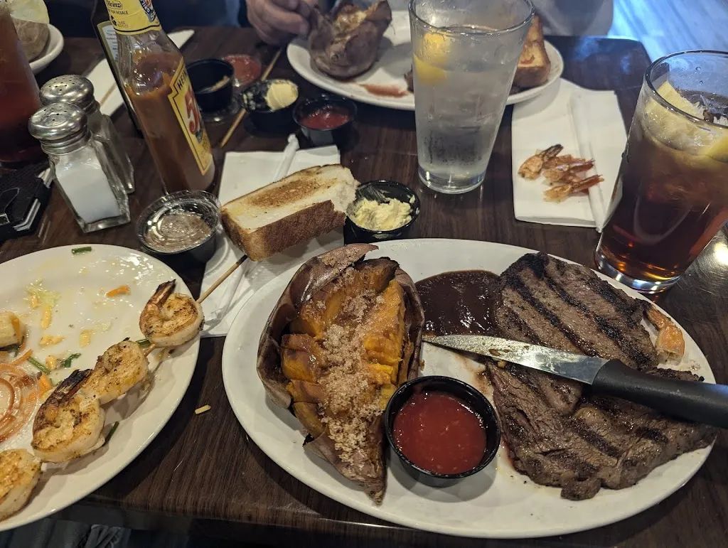 Ribeyes Steakhouse- Tarboro_Tarboro, NC_slider_imagen_2