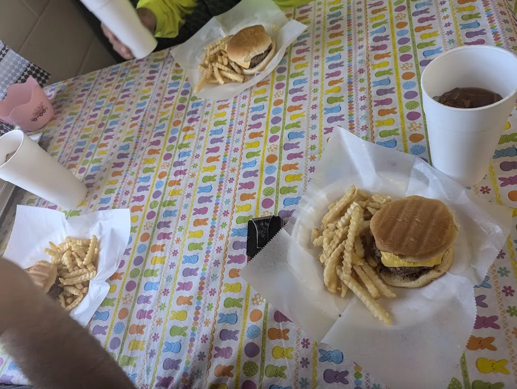 Kyle Martin Greer_Packer Grill Two_Tarboro, NC_reseña