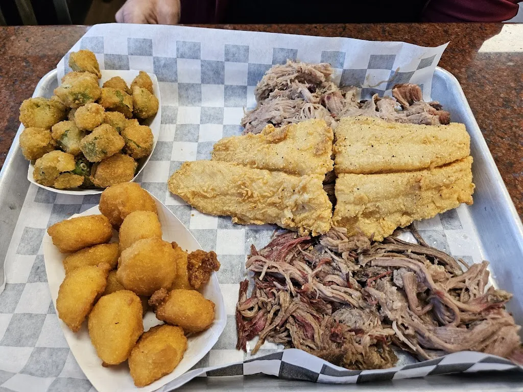 Smokey Que's_Marion, NC_slider_image_3