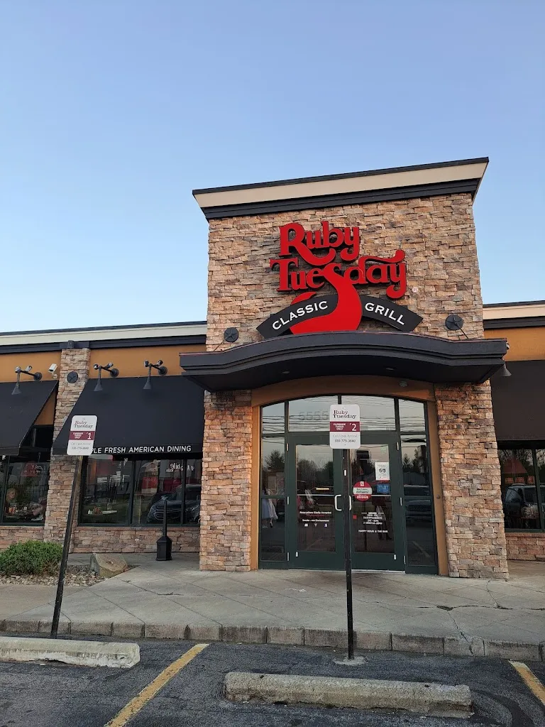 Ruby Tuesday_Austintown, OH_slider_image_1