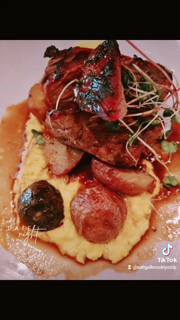 Coco's Bistro_Dayton, OH_slider_imagen_2