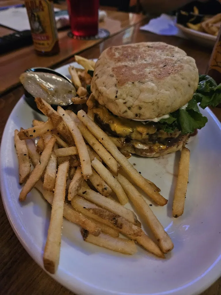 Liz River_Lucky's Taproom & Eatery_Dayton, OH_review