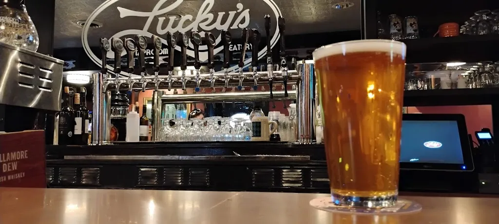 Lucky's Taproom & Eatery_Dayton, OH_slider_imagen_2