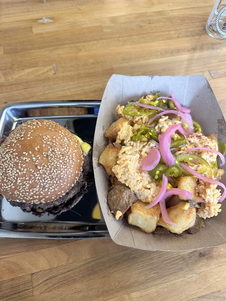 Koji Burger_Dayton, OH_slider_imagen_3