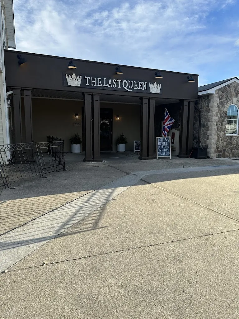 The Last Queen restaurant in Enon, OH