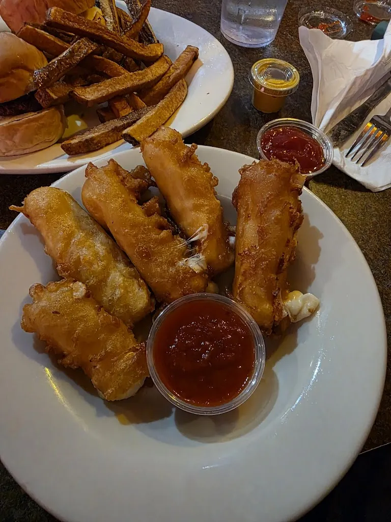Steve Metz_Puckers Sports Pub & Grille_North Canton, OH_review