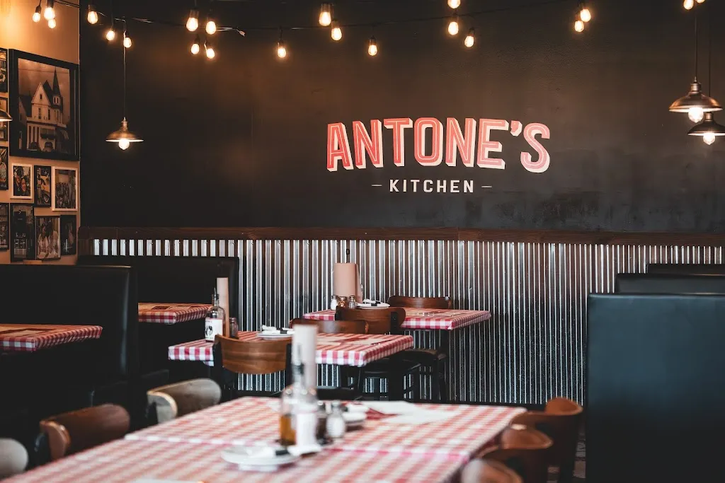 Antone's Kitchen Warren ristorante a Warren, OH