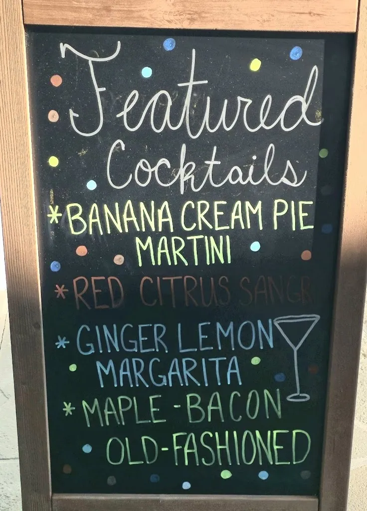 Menu_Leo's_Warren, OH_image_old_1