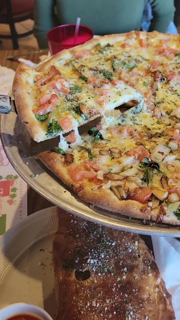 Demnika's Italiano_Kettering, OH_slider_imagen_2