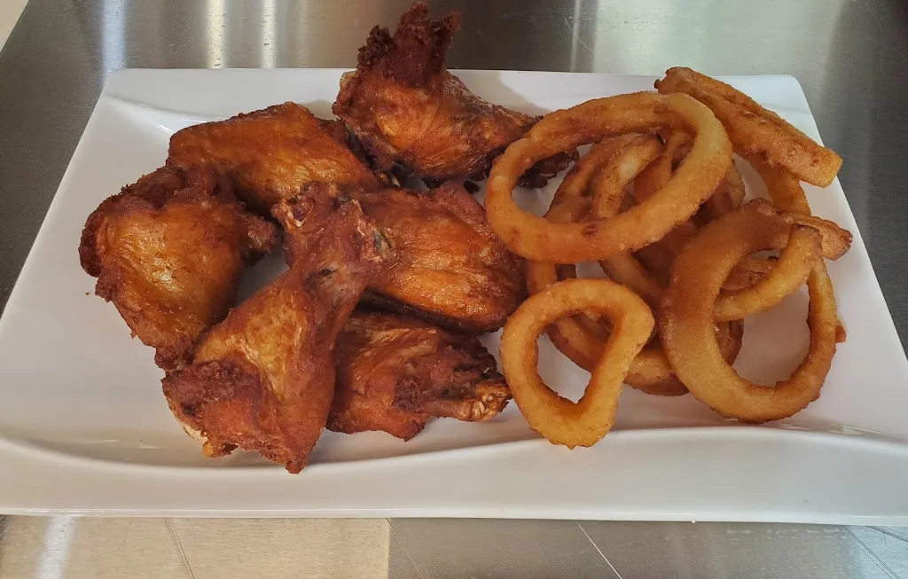 Rum Runners Cafe_Kettering, OH_slider_imagen_3