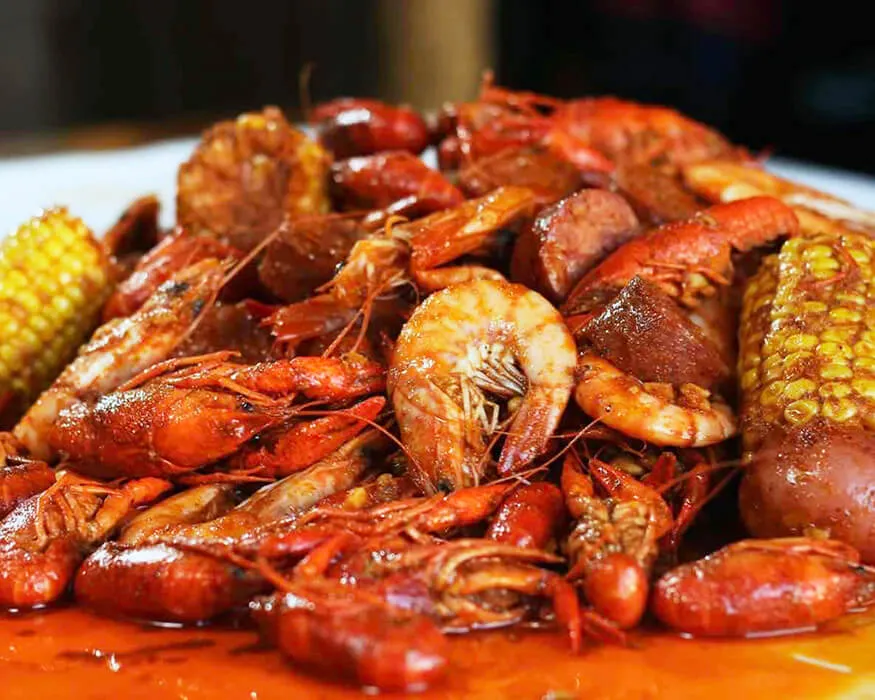 Crafty Crab Seafood & Bar_Cincinnati, OH_slider_imagen_3
