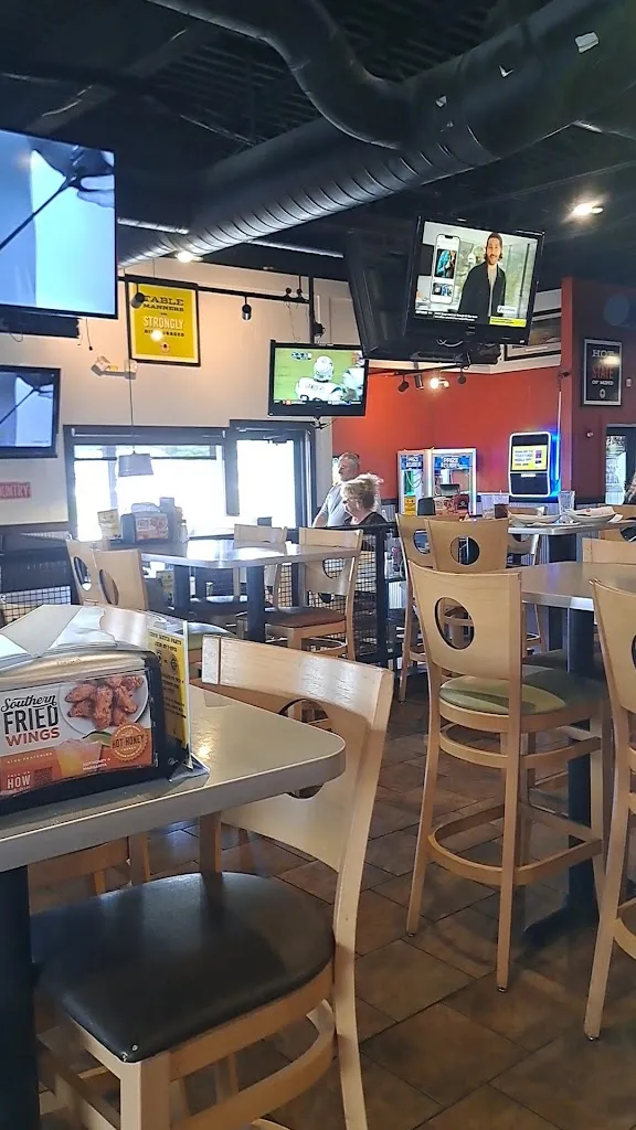 Wings and Rings restaurante en Lewis Center, OH
